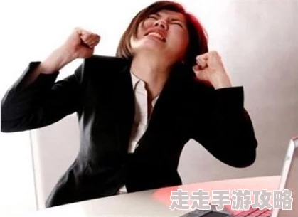 人妻母乳女上司：讲述一位职场女性在家庭与工作的双重压力下，如何平衡个人生活与职业发展的故事