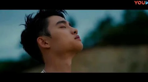 又黄又爽的男女视频：最新热门短片推荐，带你领略不一样的激情与浪漫体验！