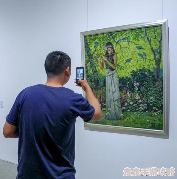 贝射老妇：新动态揭示她在艺术界的影响力与未来计划，吸引众多关注与讨论
