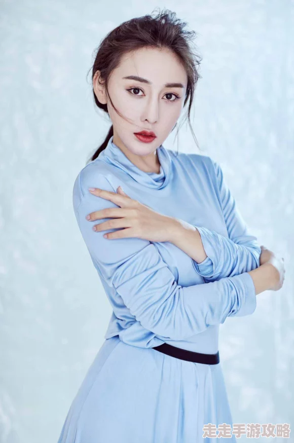 全肉乱妇淑芬交换小说：情感纠葛与欲望交织的故事，带你进入一个不一样的世界！