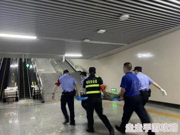 老女人BBBBwwww，惊现神秘力量引发全城热议，背后真相令人震惊！