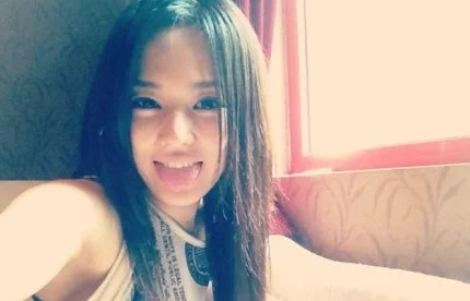 苍井空两腿玉门打开，惊现性感写真引发网友热议，粉丝狂欢点赞不断！