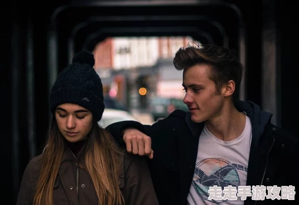 爽好舒服老男人：揭秘他如何在生活中找到平衡与快乐，分享独特的生活哲学和心态调整技巧