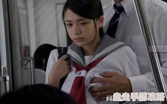 痴汉电车喷潮在线播放，剧情设定有点夸张，但演员表现还不错，值得一看