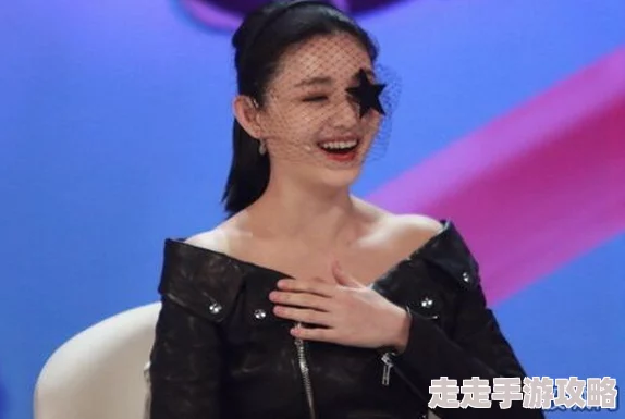 美女脱个精光露出小照片惊爆全网网友热议背后故事竟然是为了宣传新片引发关注和讨论 美女脱个精光露出小照片惊爆全网网友热议背后故事竟然是为了宣传新片引发关注和讨论