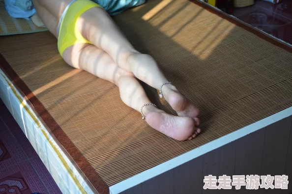 美脚の诱脚舐め脚让我们珍惜每一个美好瞬间，传递正能量，享受生活的每一刻